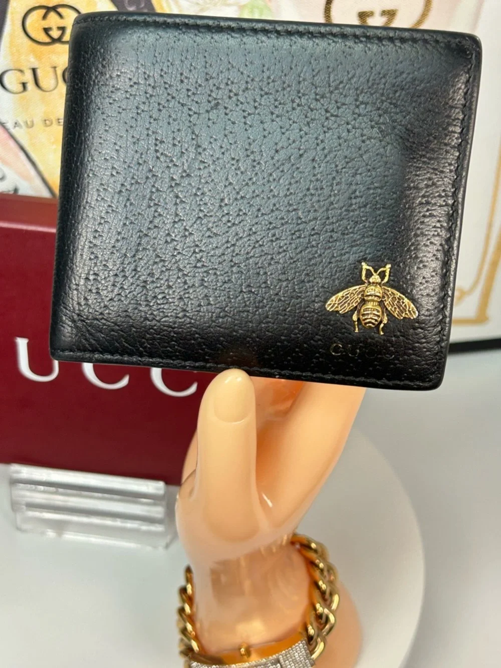 Gucci pre owned
